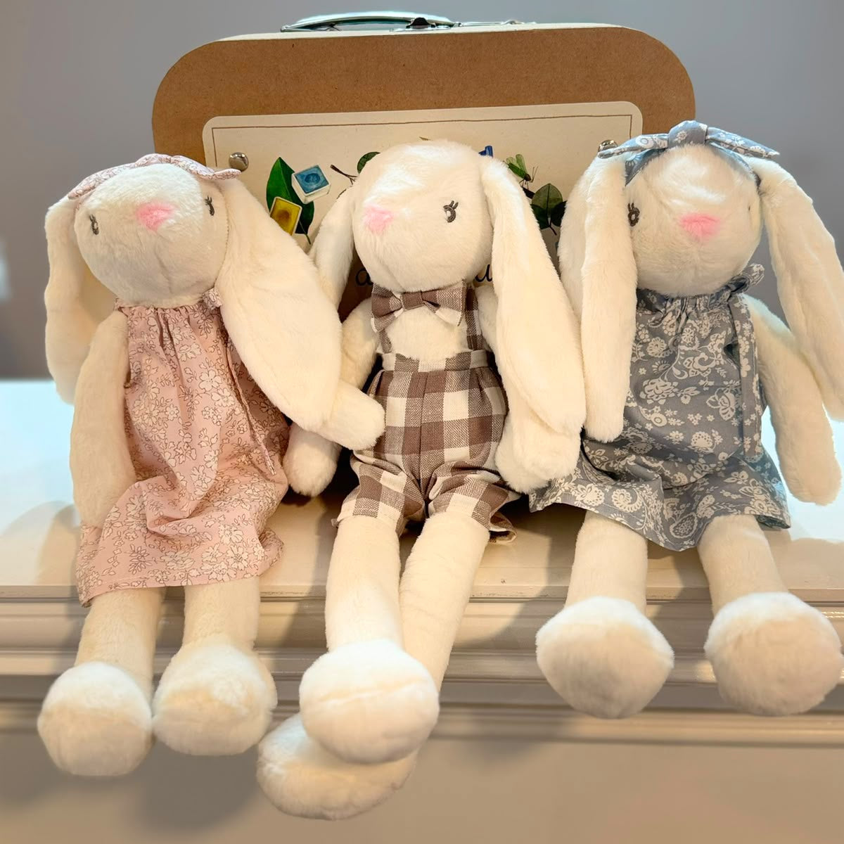 Conejo de Peluche con Vestido - Lola Blue